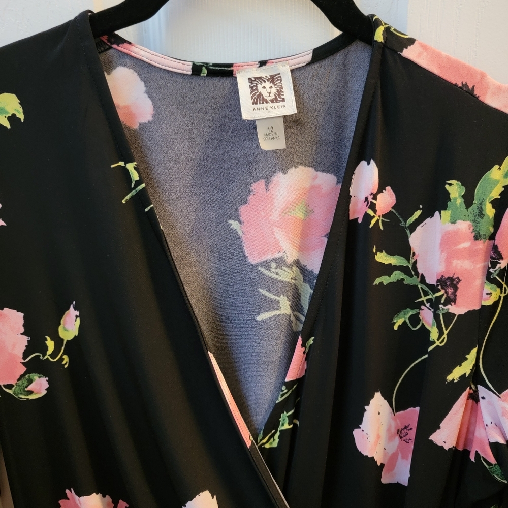 Long Sleeve Flower Dress - Picture 2 of 4